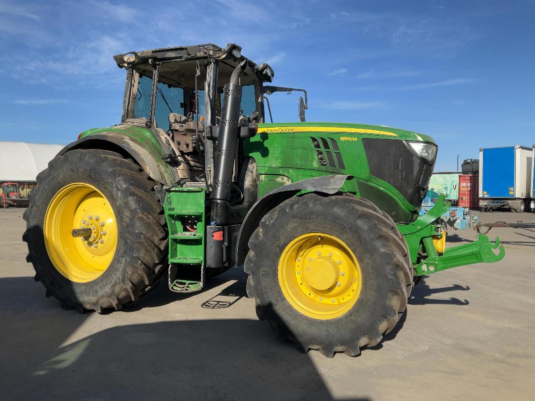 Photo '3' of JOHN DEERE 6195M Tractor