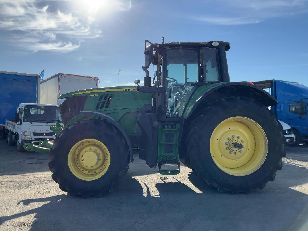 Photo '7' of JOHN DEERE 6195M Tractor