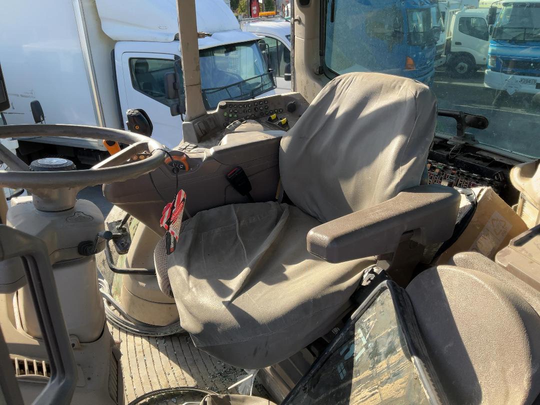 Photo '14' of JOHN DEERE 6195M Tractor