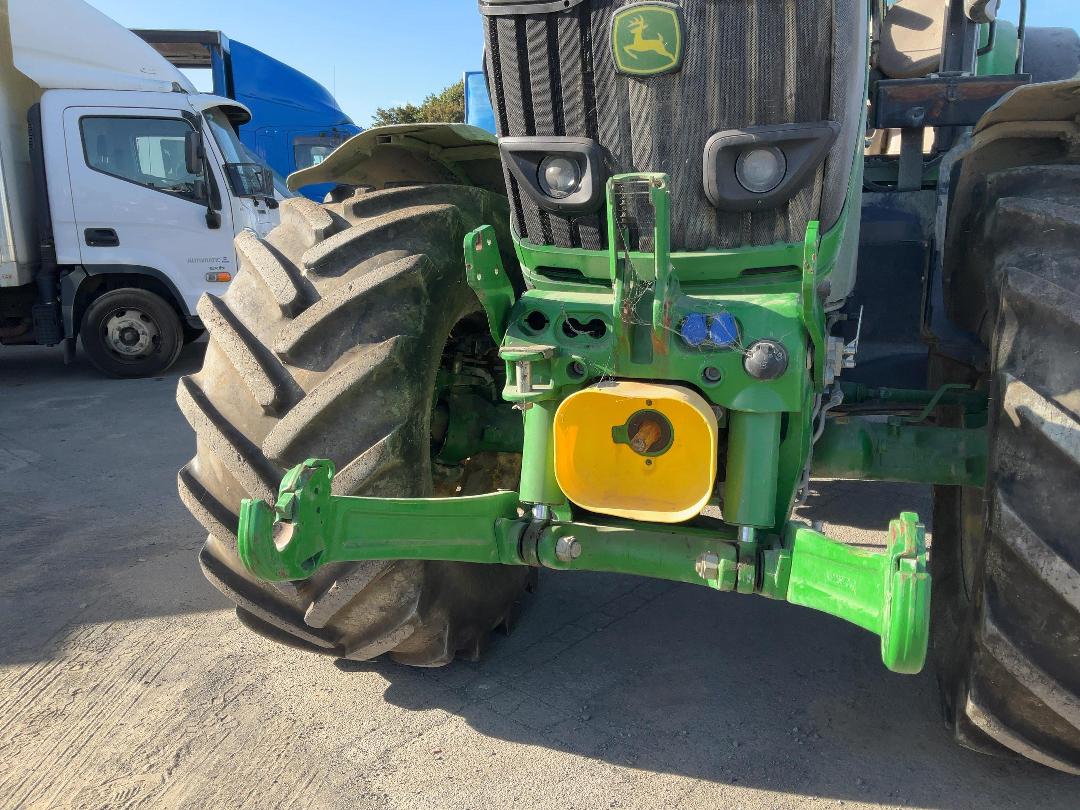 Photo '30' of JOHN DEERE 6195M Tractor
