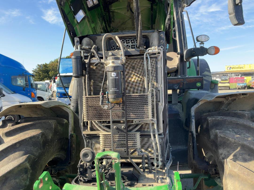 Photo '39' of JOHN DEERE 6195M Tractor