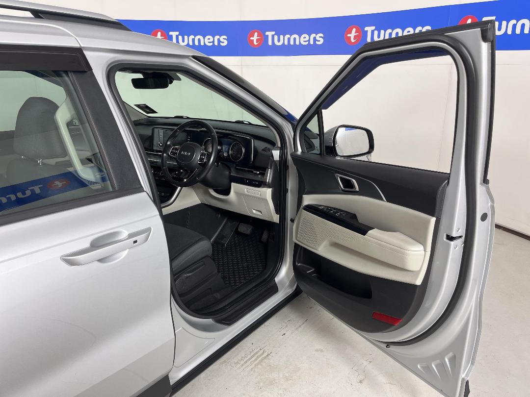 Photo '15' of KIA Carnival