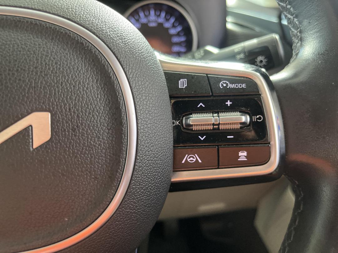 Photo '26' of KIA Carnival