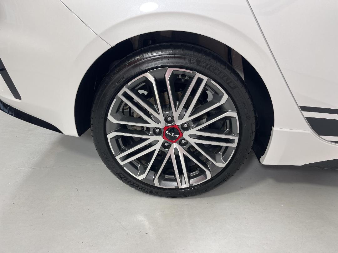 Photo '12' of KIA Cerato Photo '12' of KIA Cerato