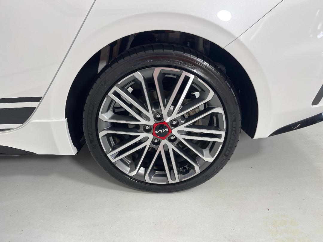 Photo '11' of KIA Cerato Photo '11' of KIA Cerato