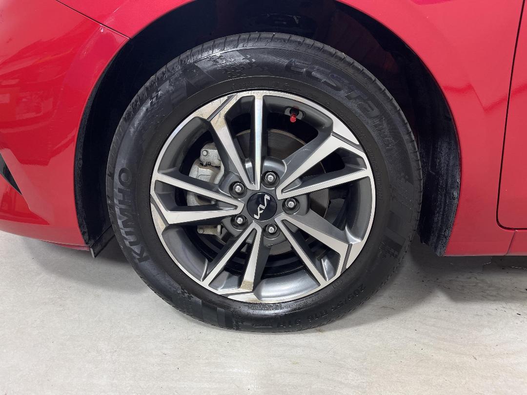 Photo '10' of KIA Cerato