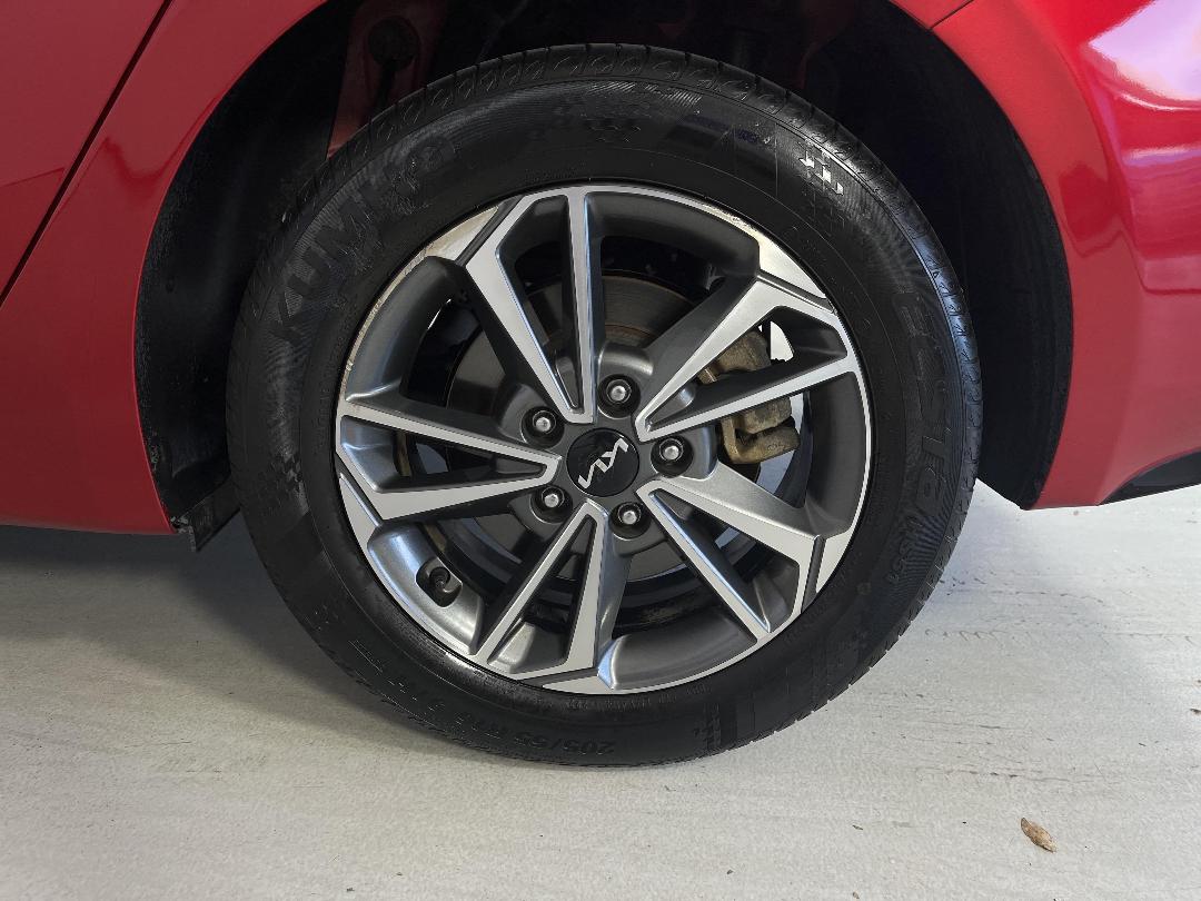 Photo '11' of KIA Cerato