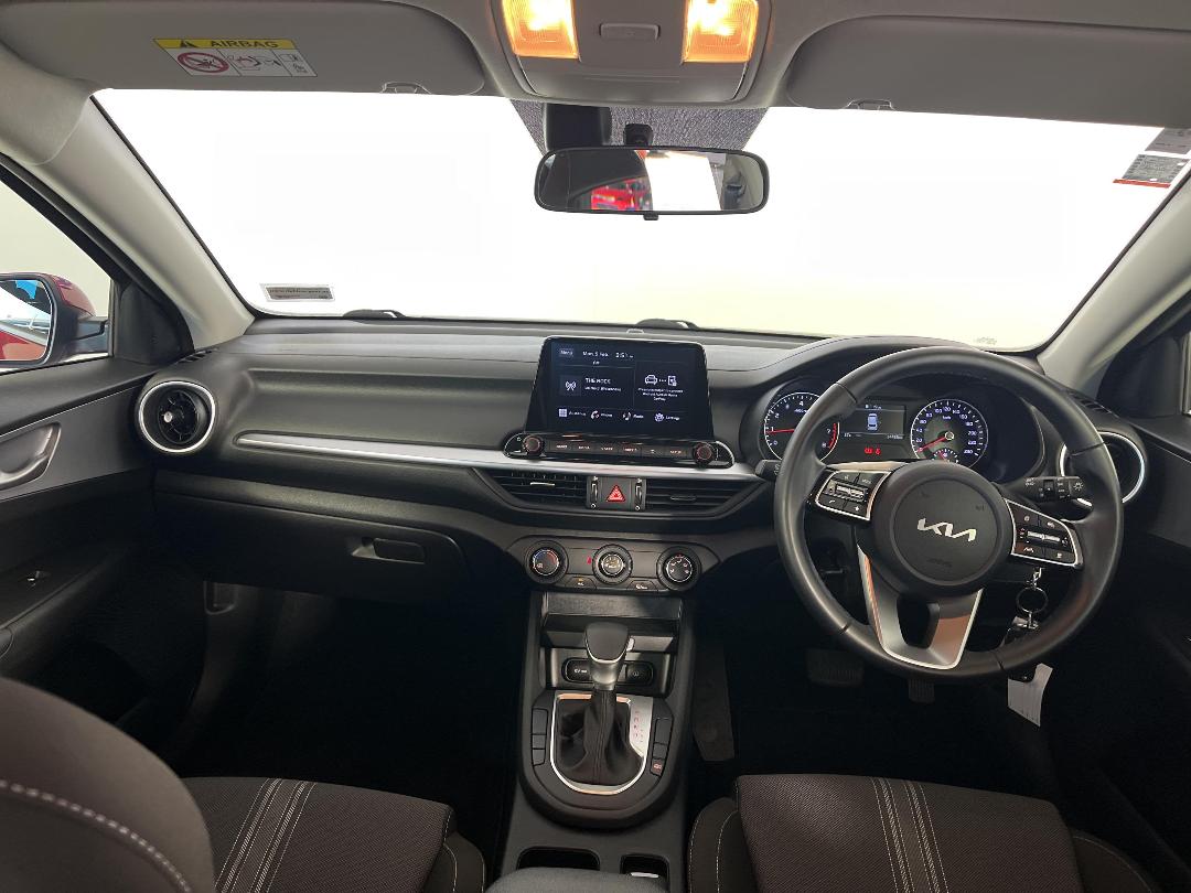 Photo '17' of KIA Cerato