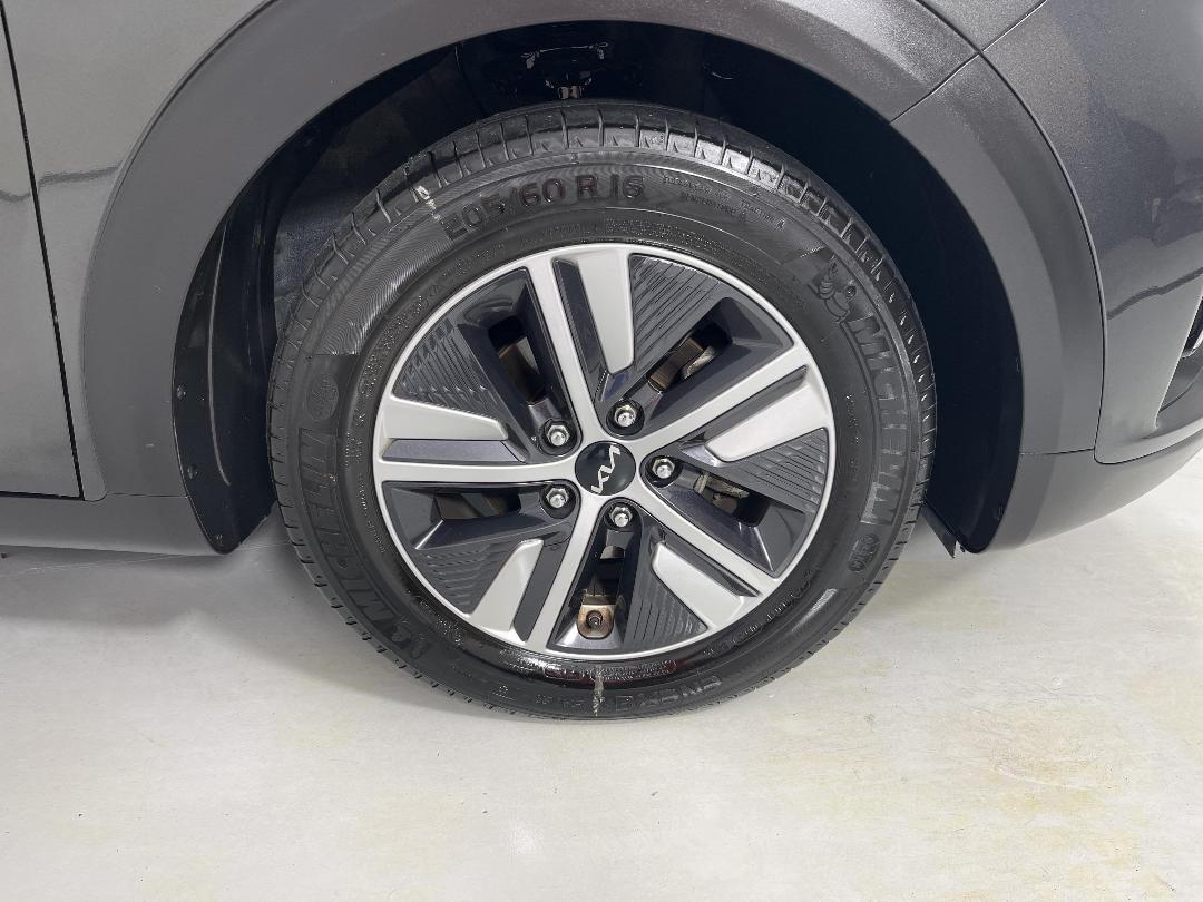 Photo '9' of KIA Niro Photo '9' of KIA Niro