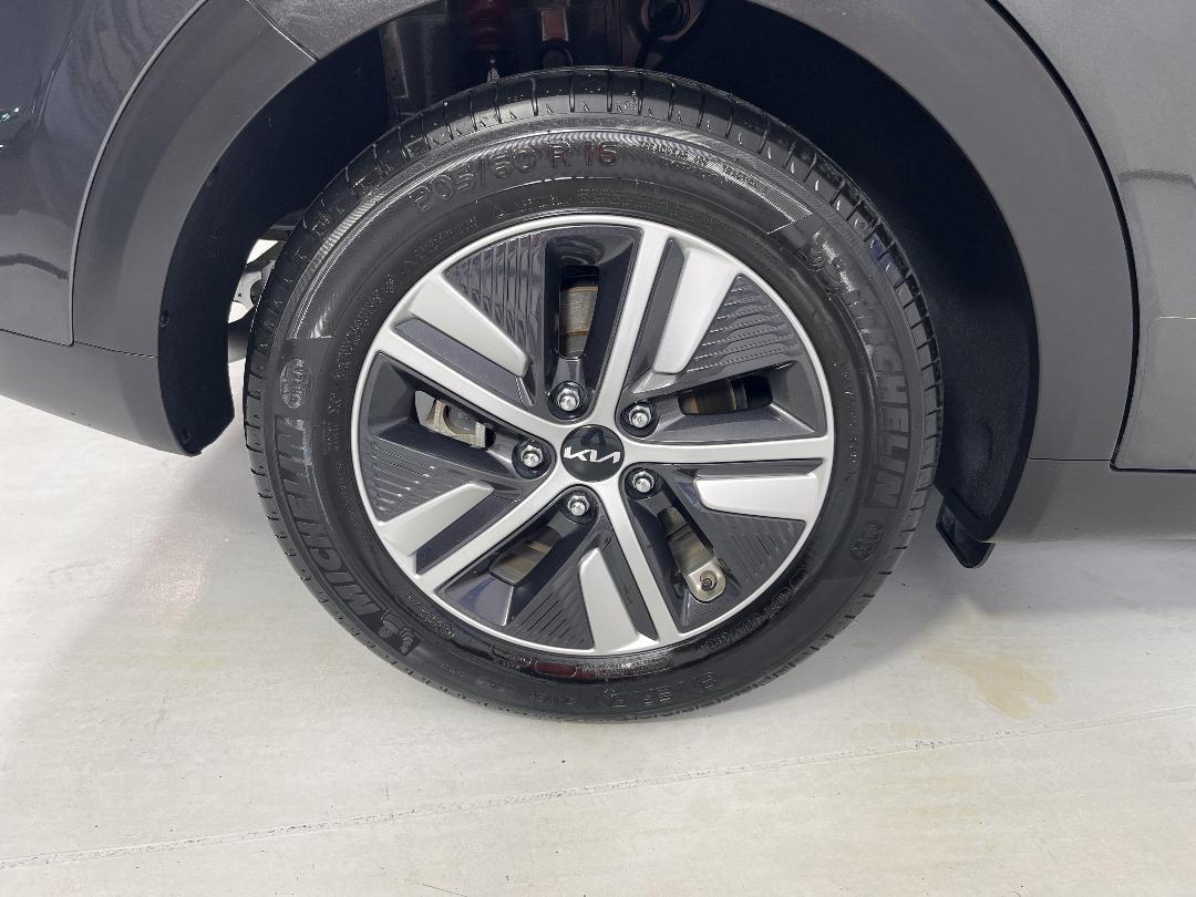 Photo '12' of KIA Niro Photo '12' of KIA Niro