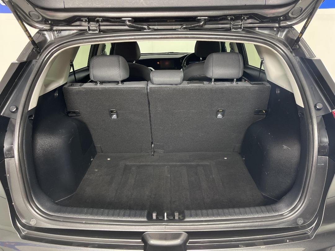 Photo '14' of KIA Niro Photo '14' of KIA Niro