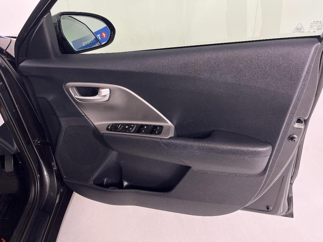 Photo '15' of KIA Niro Photo '15' of KIA Niro