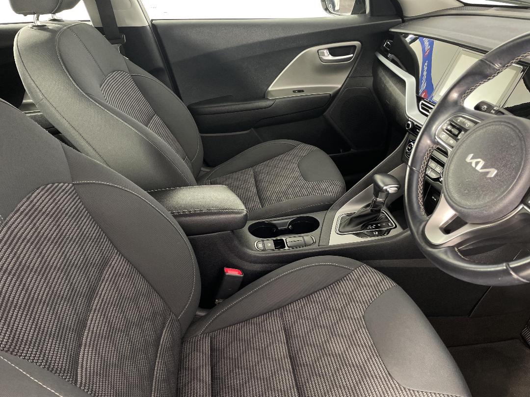 Photo '16' of KIA Niro