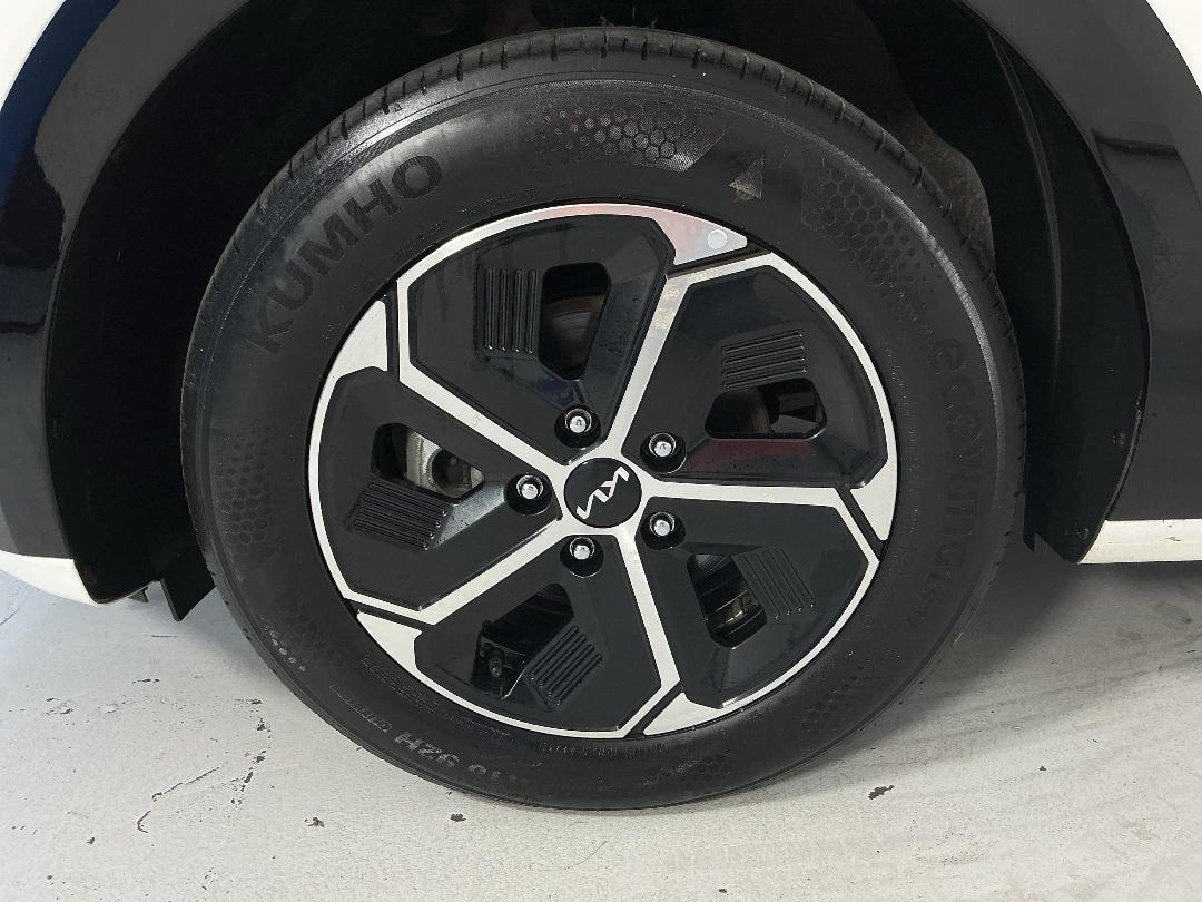 Photo '10' of KIA Niro