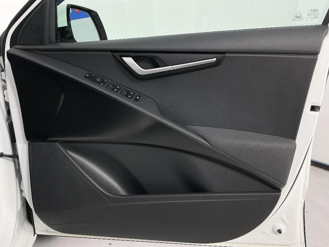 Photo '15' of KIA Niro