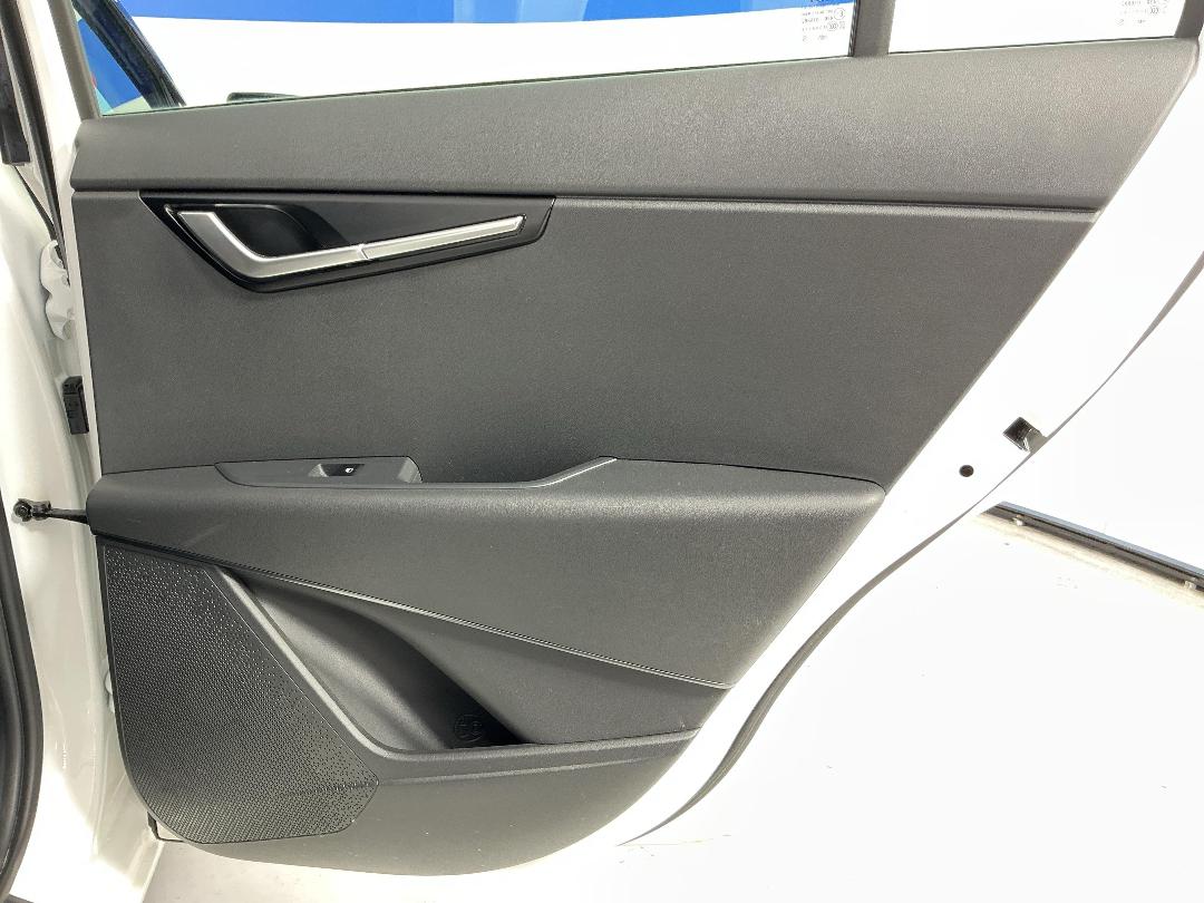 Photo '19' of KIA Niro