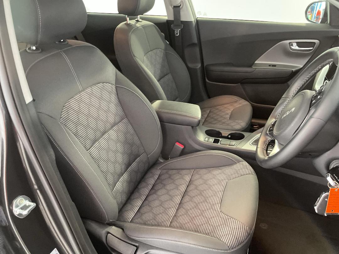 Photo '16' of KIA Niro