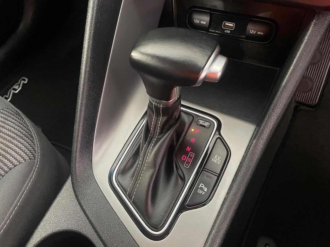 Photo '32' of KIA Niro