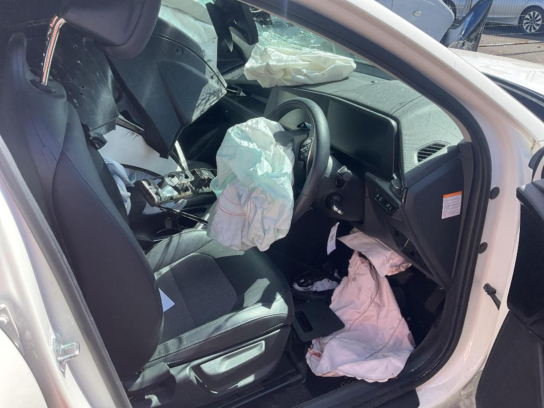 Photo '14' of KIA Niro Earth