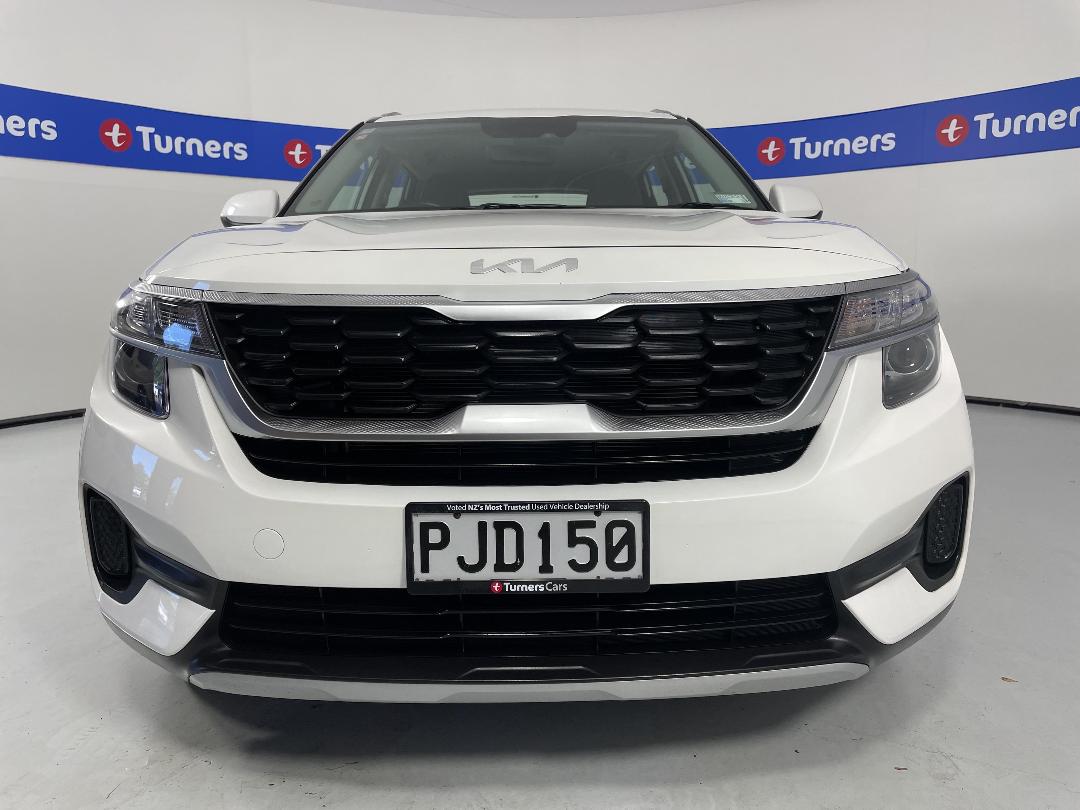 Photo '2' of KIA Seltos Photo '2' of KIA Seltos