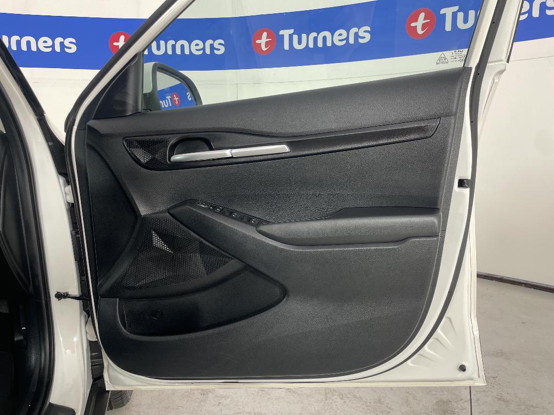 Photo '15' of KIA Seltos