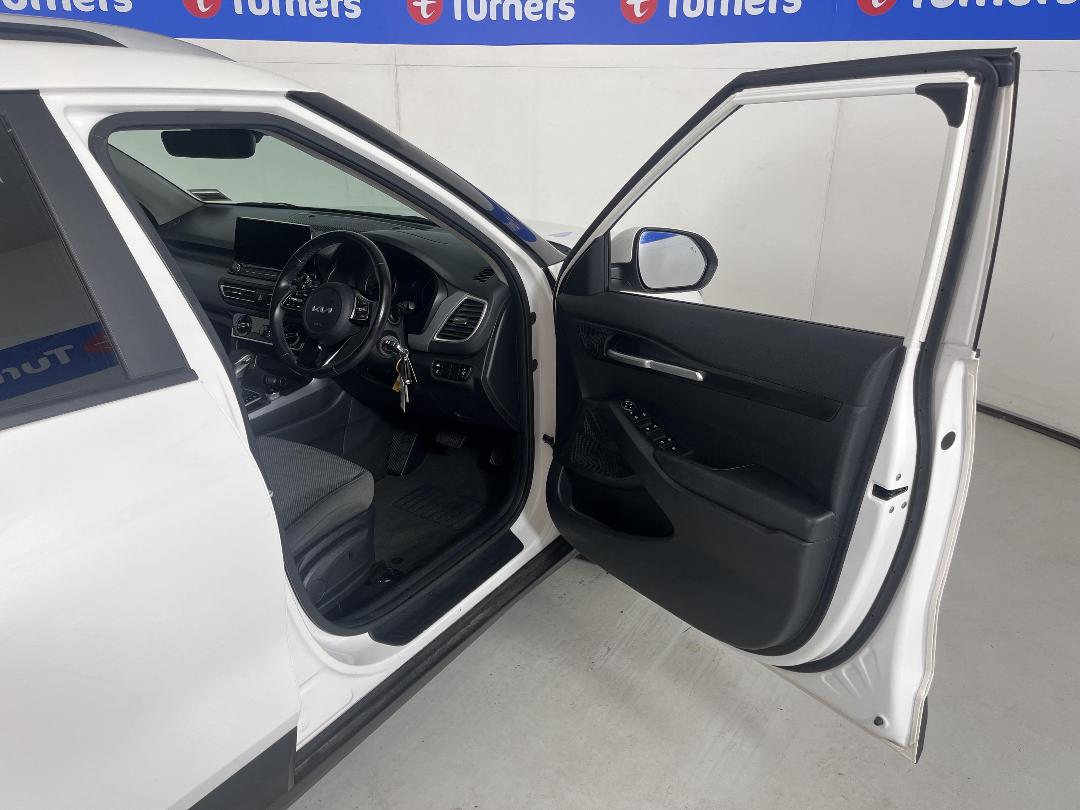 Photo '15' of KIA Seltos Photo '15' of KIA Seltos