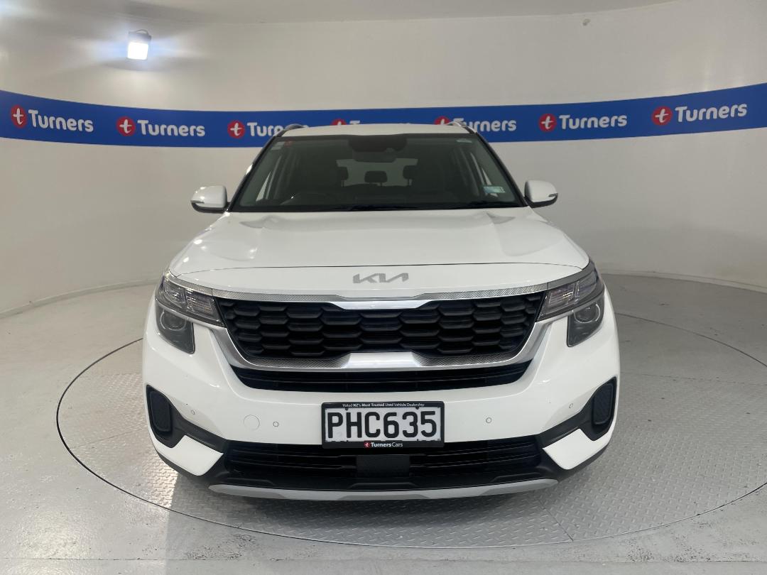 Photo '2' of KIA Seltos Photo '2' of KIA Seltos