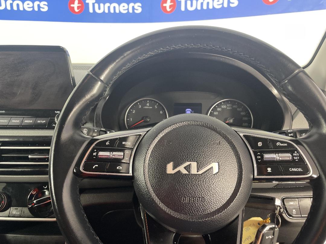 Photo '17' of KIA Seltos