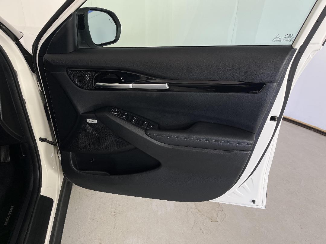 Photo '15' of KIA Seltos Photo '15' of KIA Seltos