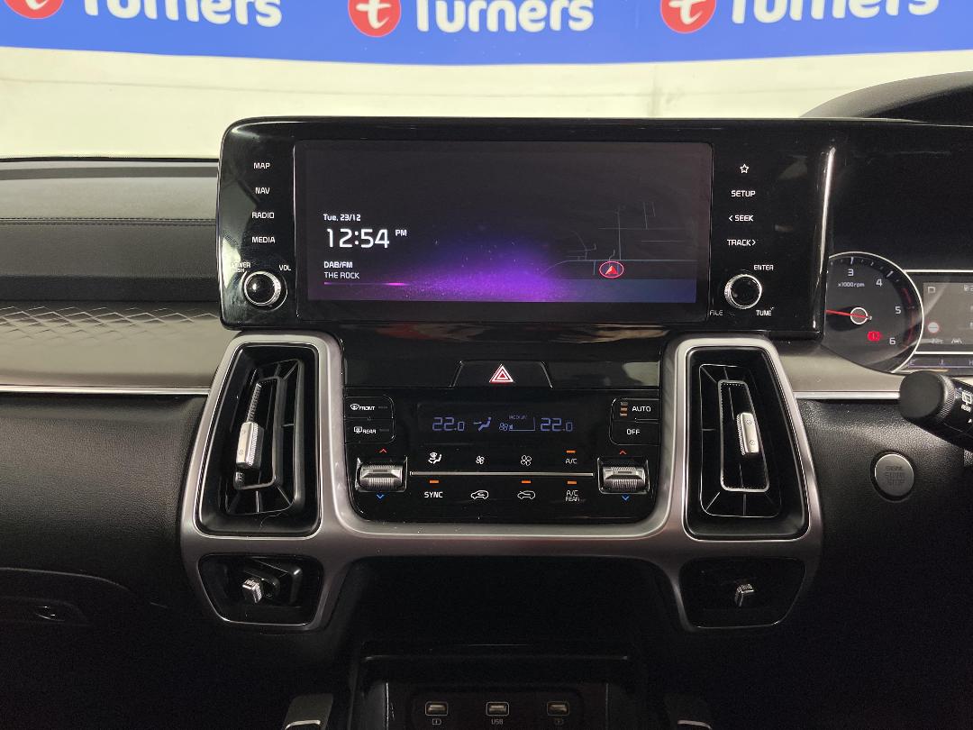 Photo '18' of KIA Sorento