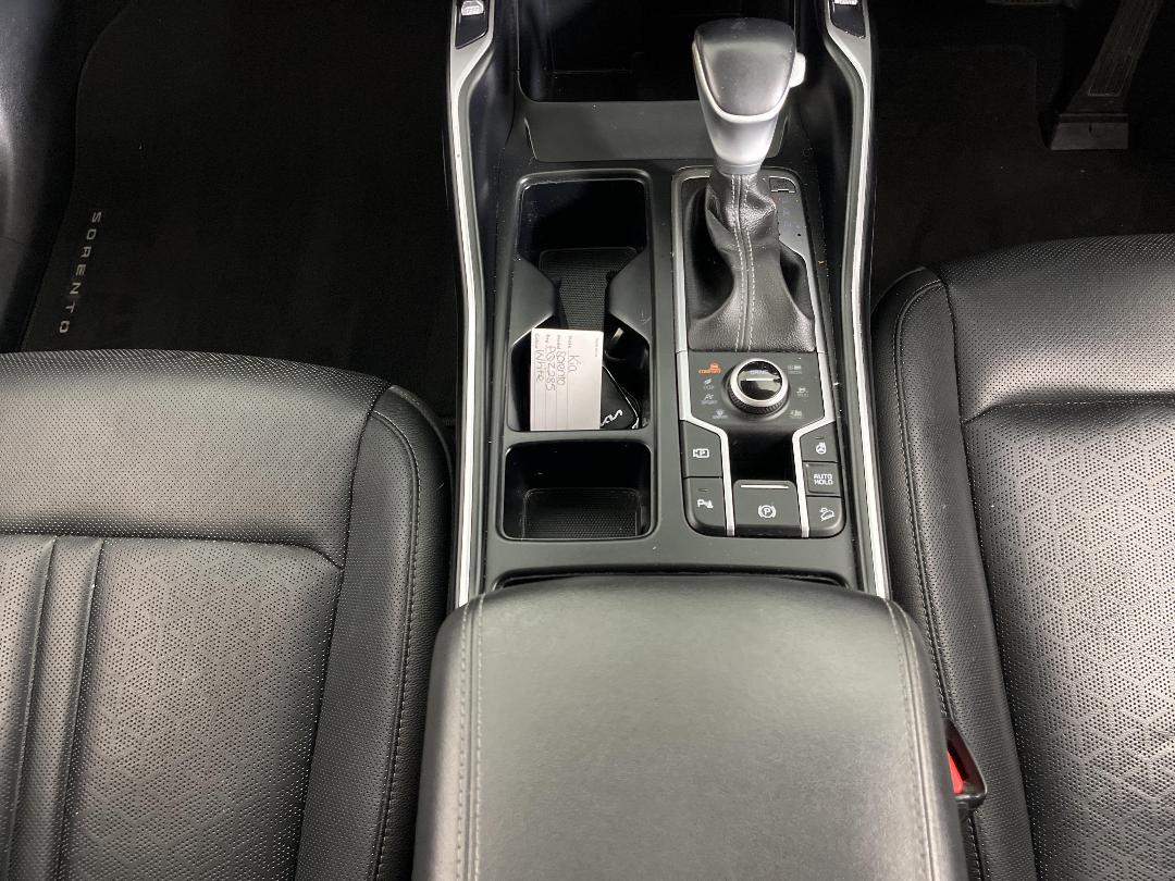 Photo '23' of KIA Sorento