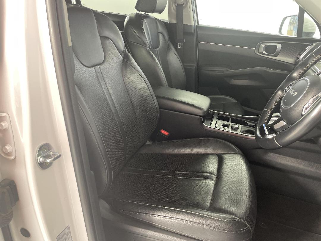 Photo '16' of KIA Sorento