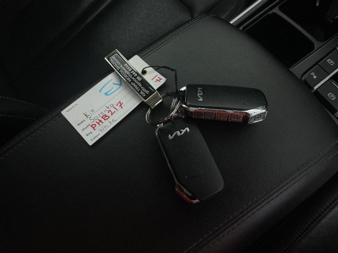 Photo '22' of KIA Sorento