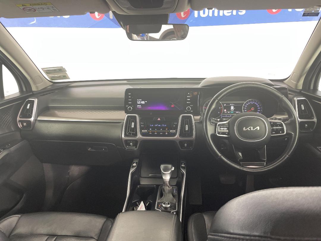 Photo '17' of KIA Sorento