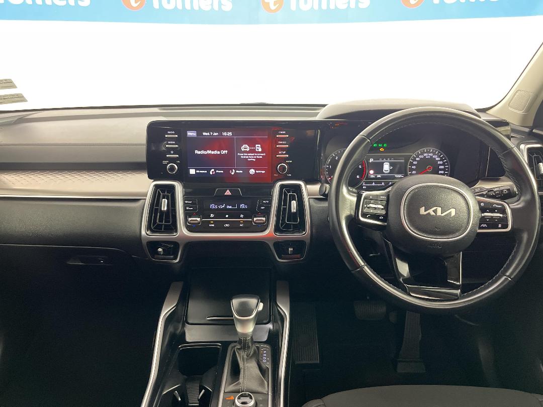 Photo '17' of KIA Sorento