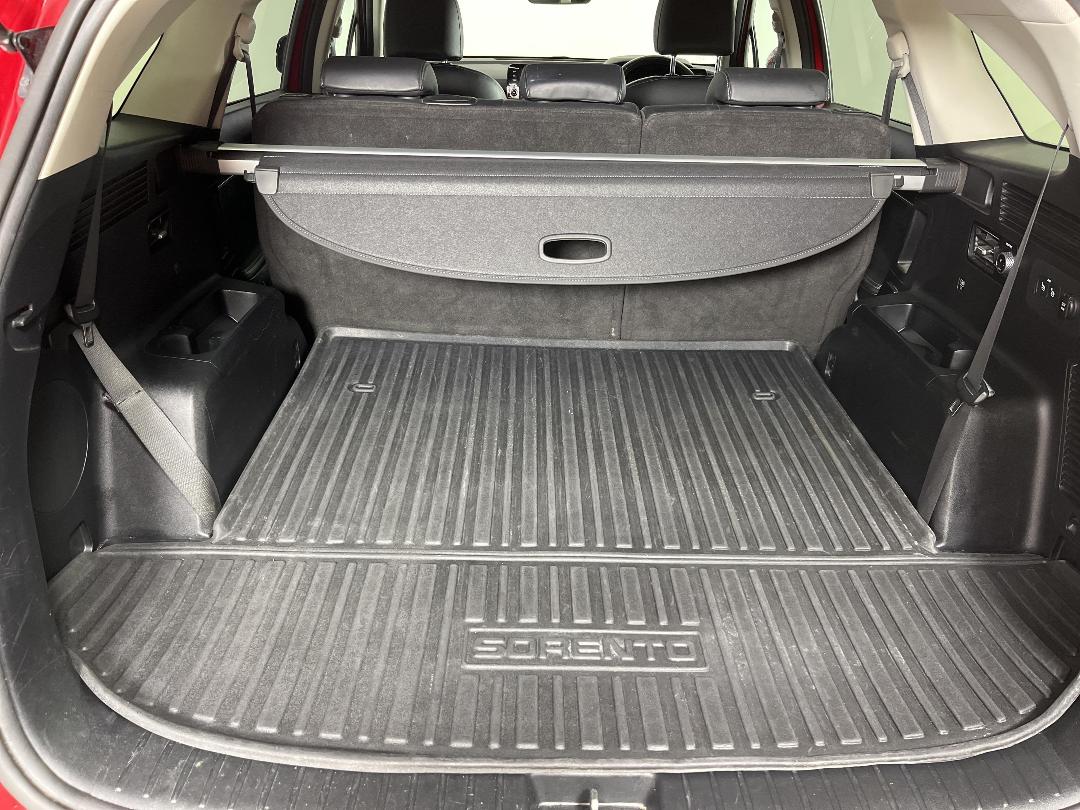 Photo '14' of KIA Sorento Photo '14' of KIA Sorento
