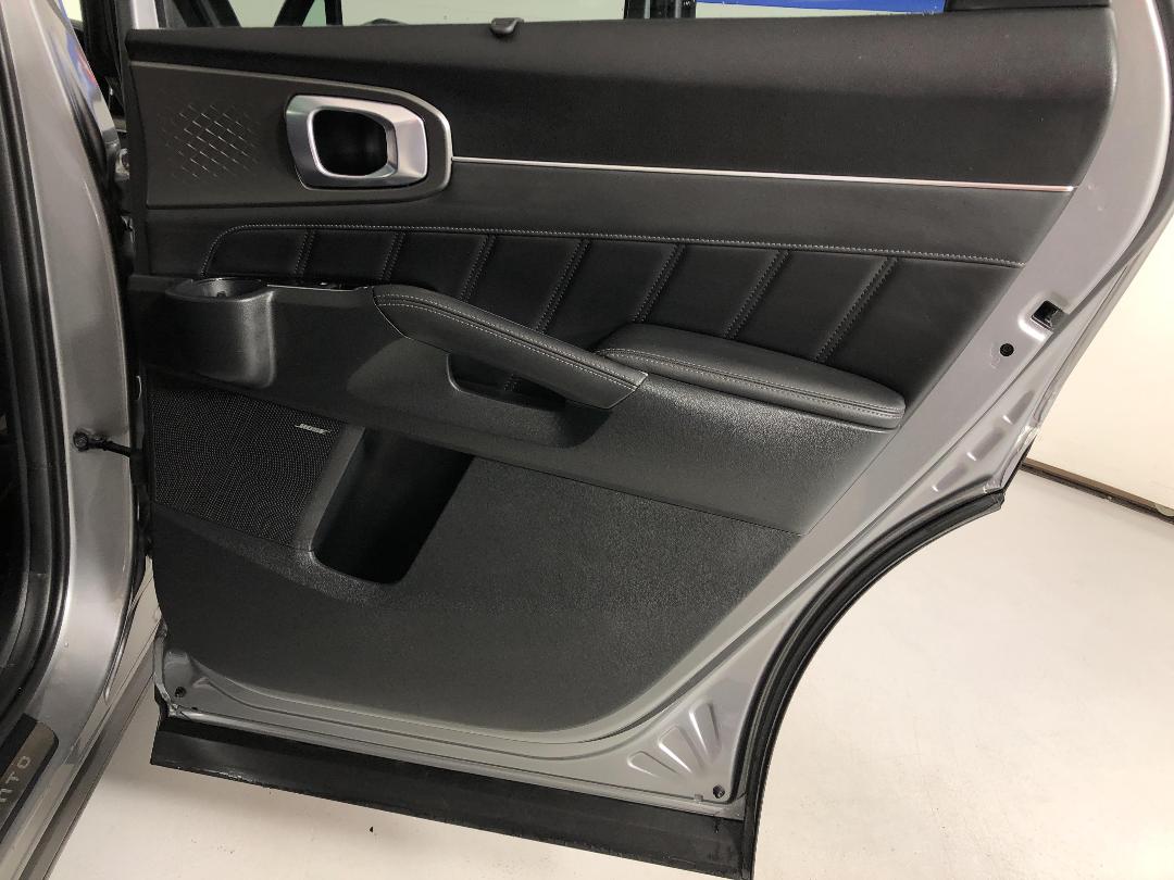 Photo '19' of KIA Sorento