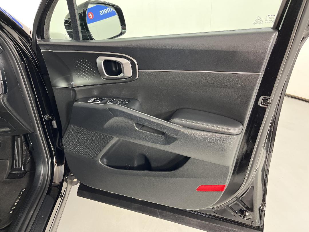 Photo '15' of KIA Sorento Photo '15' of KIA Sorento