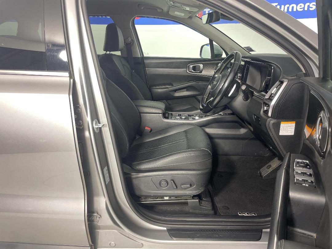 Photo '16' of KIA Sorento Photo '16' of KIA Sorento