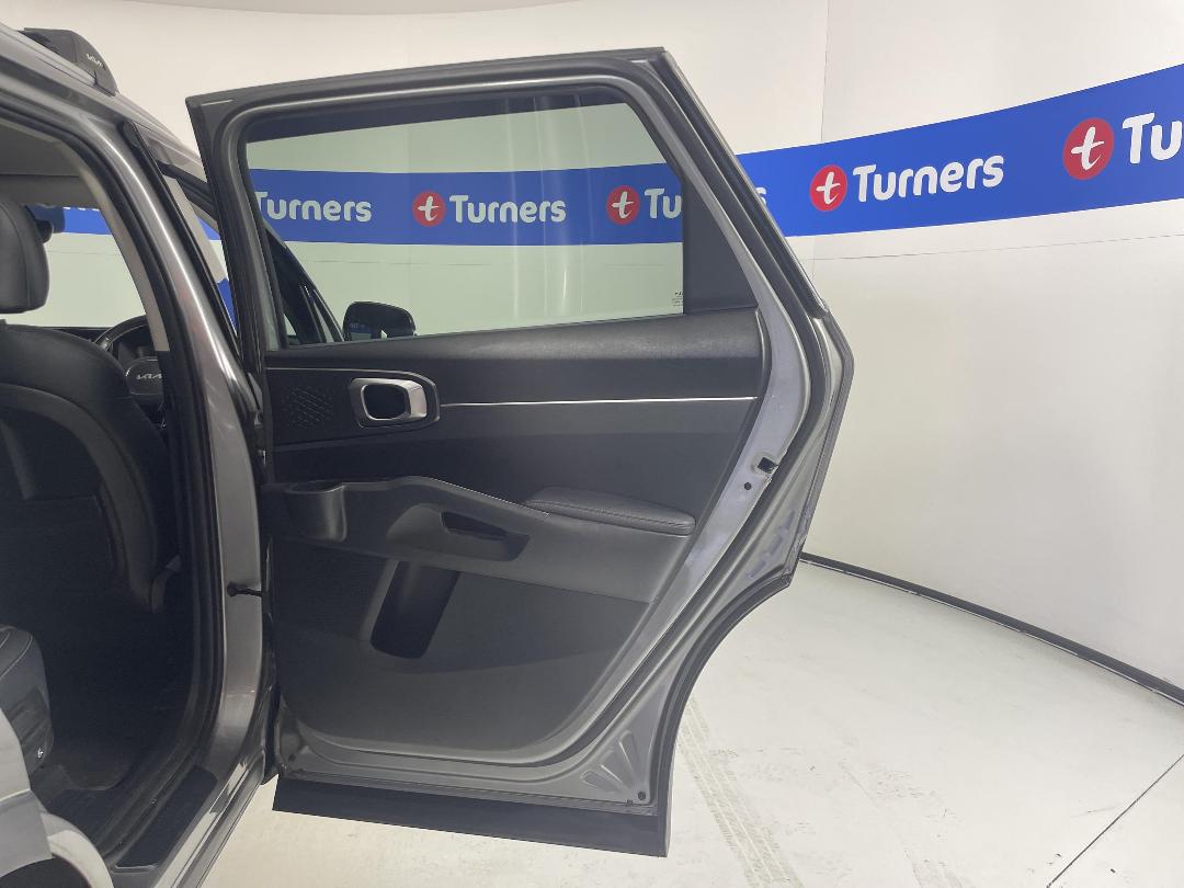 Photo '19' of KIA Sorento Photo '19' of KIA Sorento