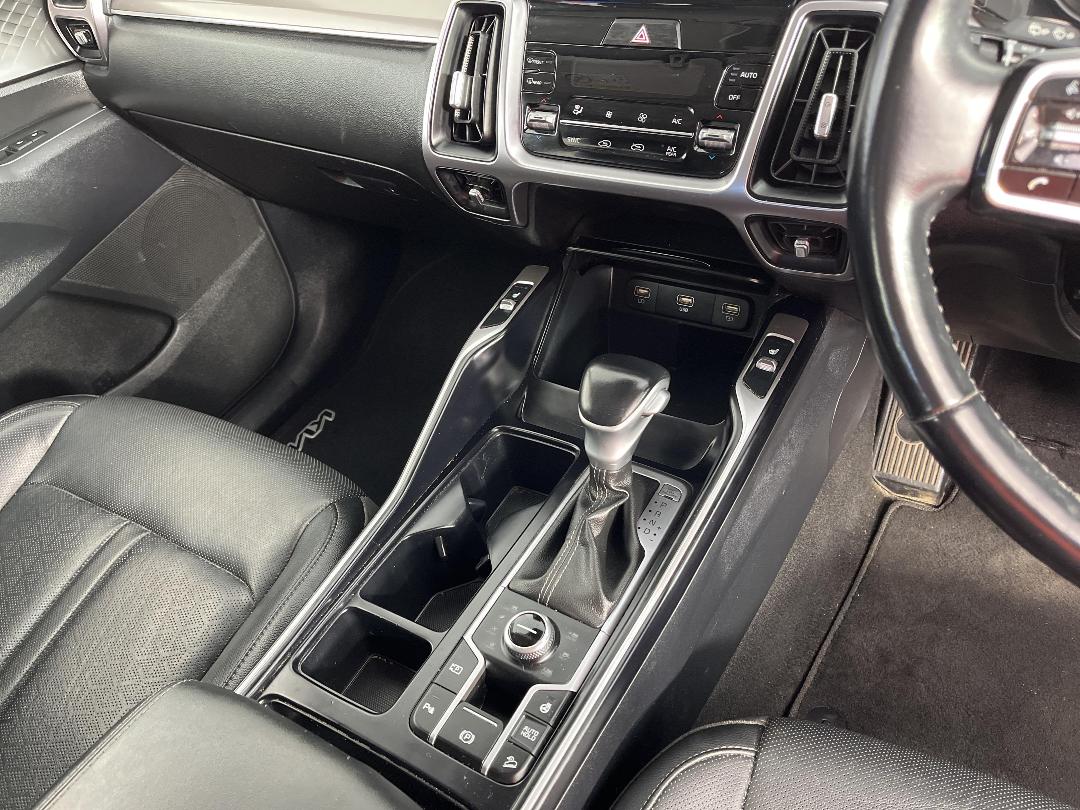 Photo '18' of KIA Sorento