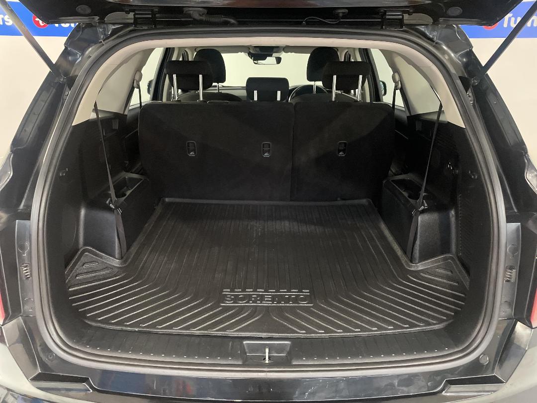 Photo '14' of KIA Sorento