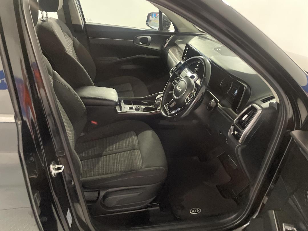 Photo '16' of KIA Sorento