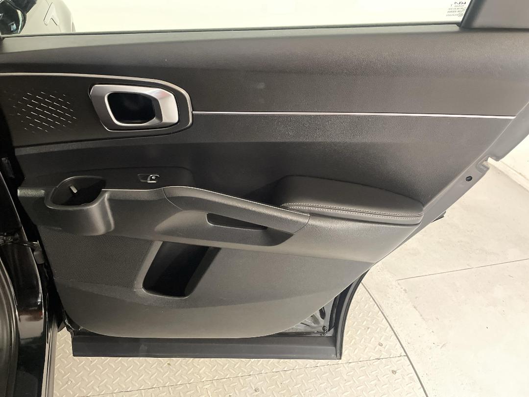 Photo '19' of KIA Sorento