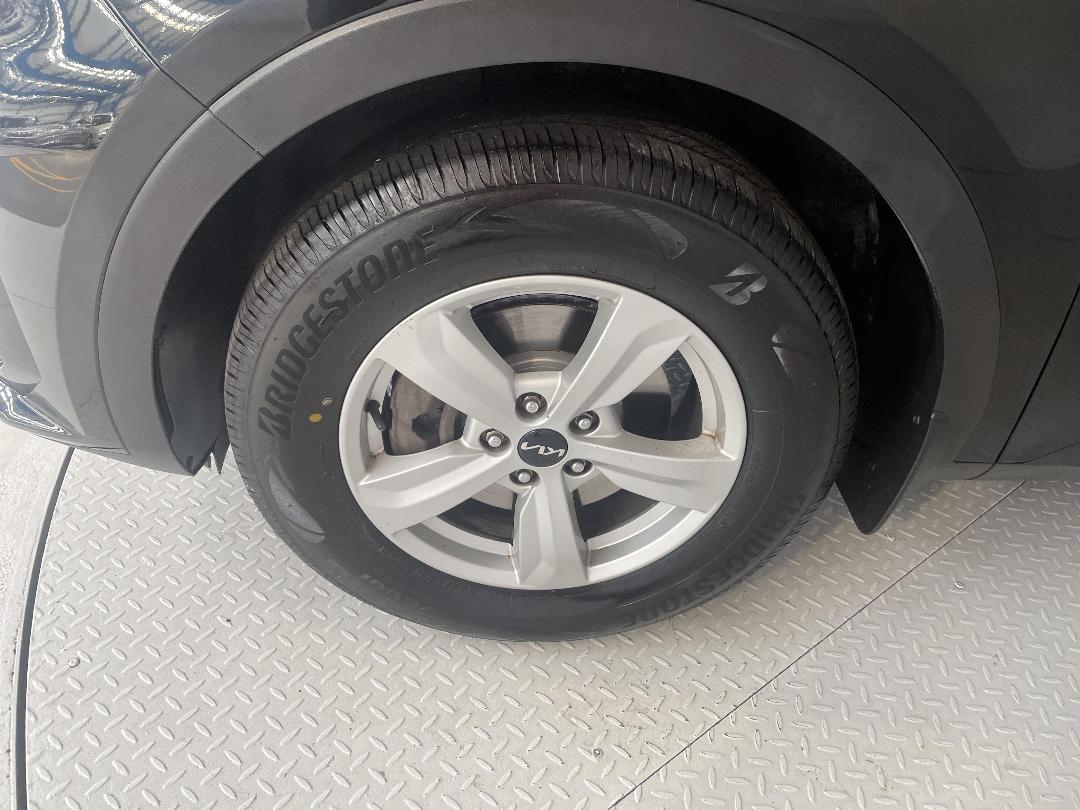 Photo '10' of KIA Sorento