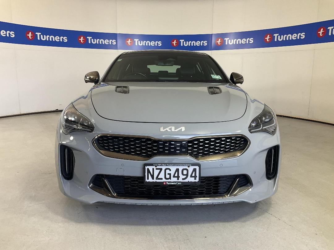 Photo '2' of KIA Stinger Photo '2' of KIA Stinger