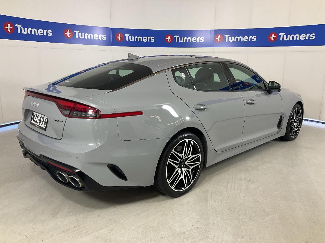 Photo '7' of KIA Stinger Photo '7' of KIA Stinger