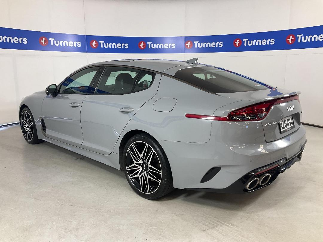 Photo '5' of KIA Stinger Photo '5' of KIA Stinger