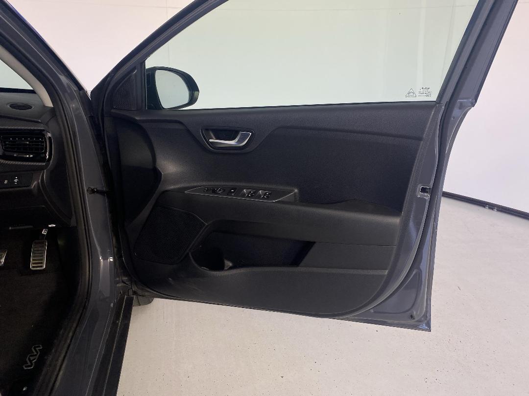 Photo '15' of KIA Stonic