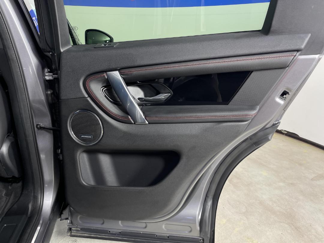 Photo '19' of Land Rover Discovery Sport Photo '19' of Land Rover Discovery Sport